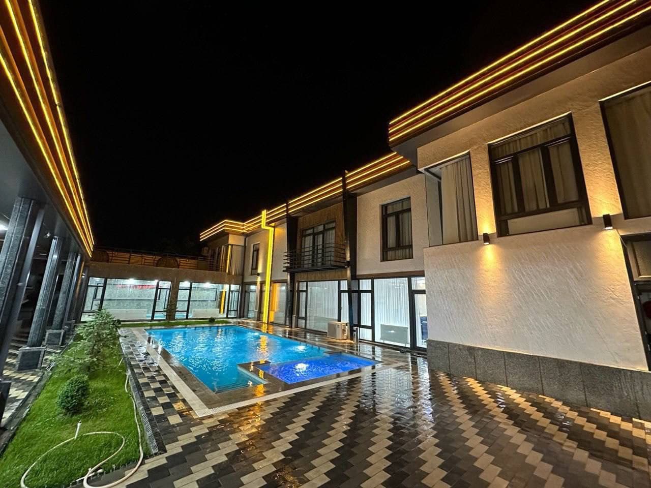 Mandarin Dacha 3