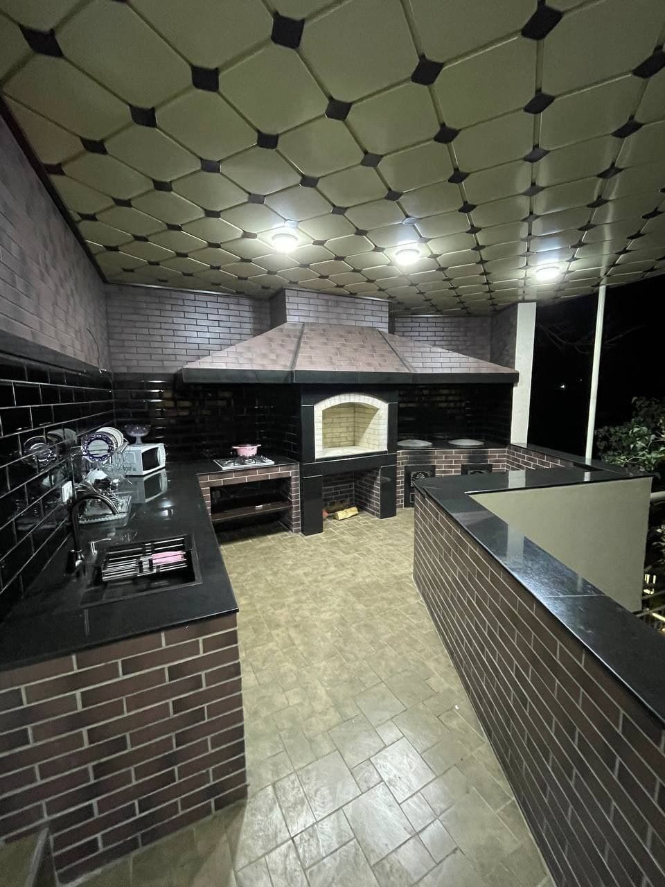 5-bedroom vacation home in Charvak for 16 guests
