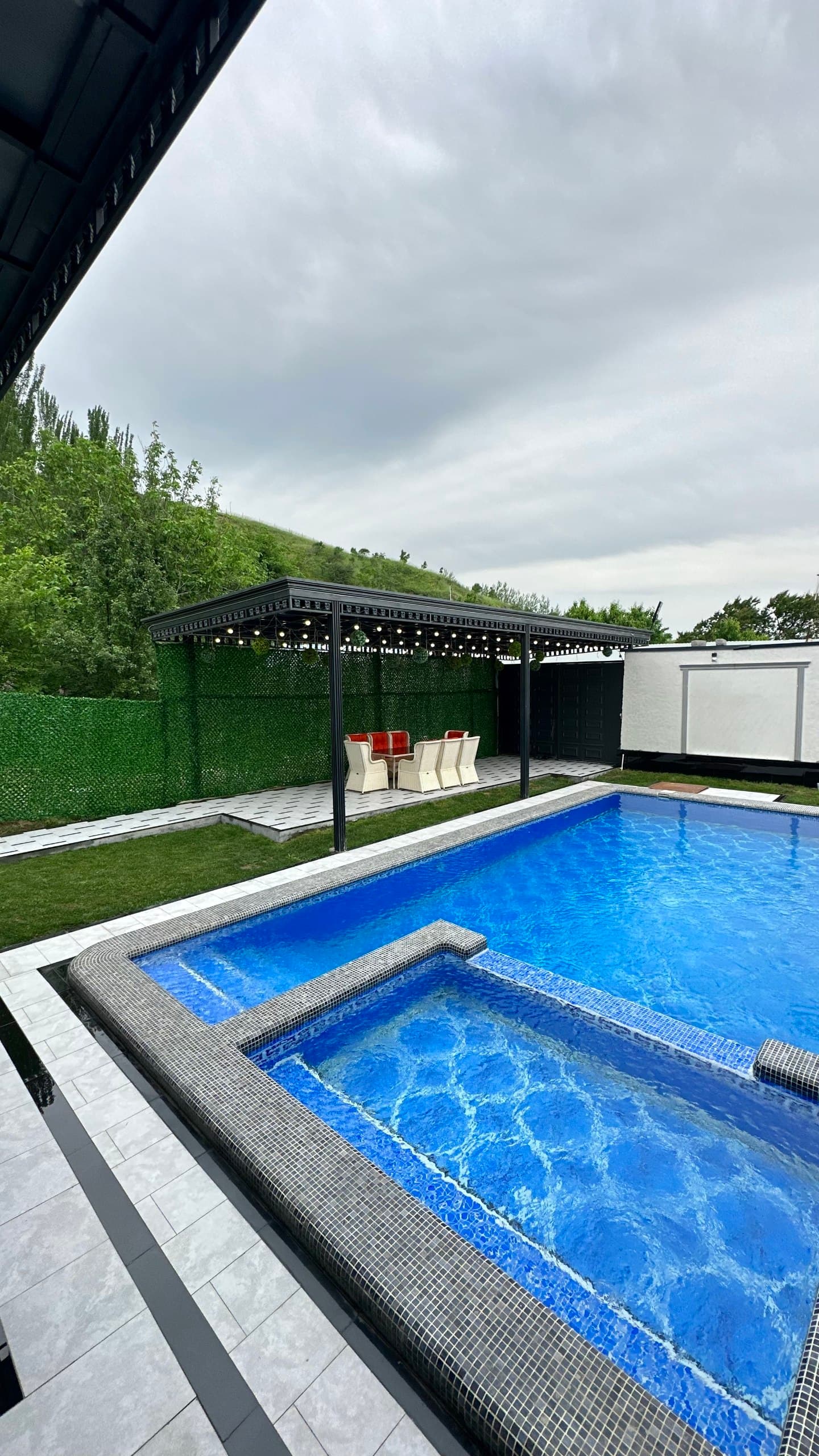 Oq tosh GARDEN 3