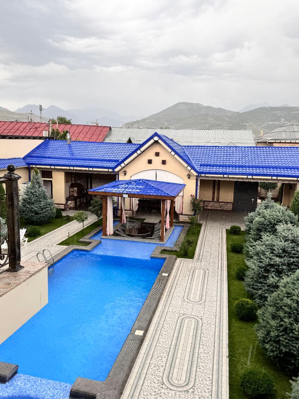 Dacha Asia 4