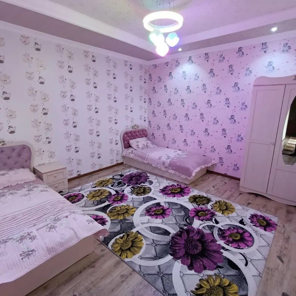 3-Bedroom Dacha in Oqtosh with Pool 5