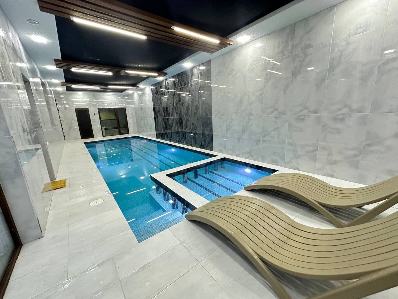 15-guest dacha in Oq-Toshsoy — 4 bedrooms, pool and sauna 3