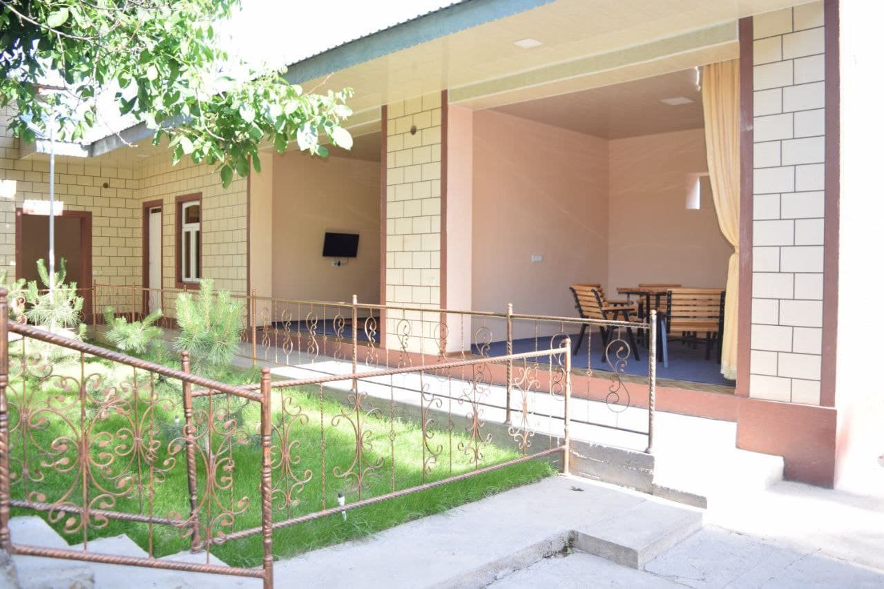 Nufal Dacha, Oq Tosh 3